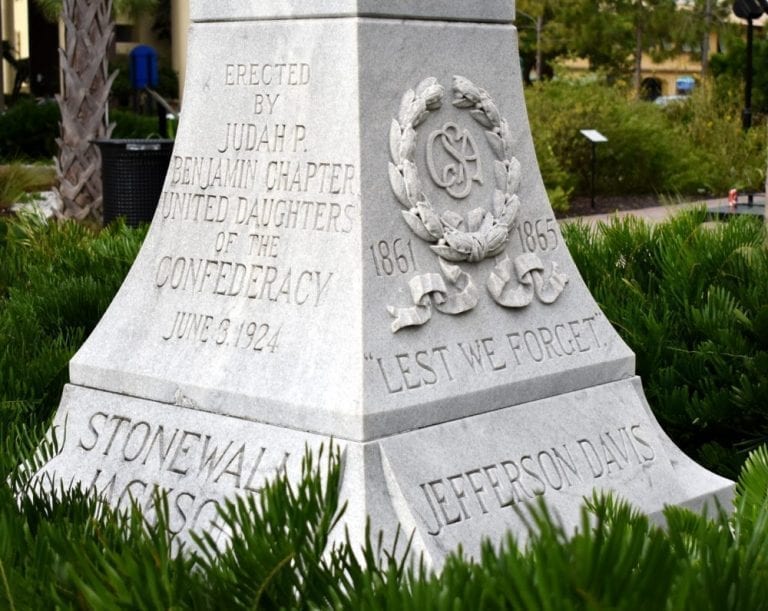 Confederate memorial - Stonewall Jackson, Jefferson Davis