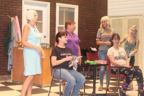All-ladies cast performs ‘Steel Magnolias’