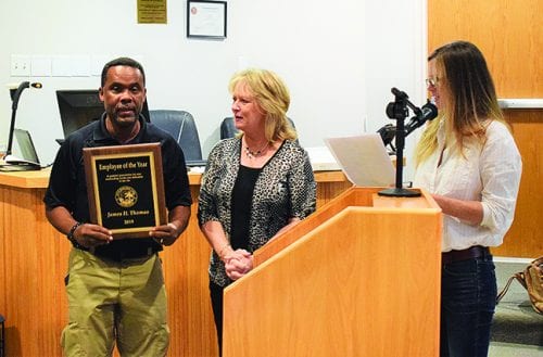 Mayor hands out 2019 city awards