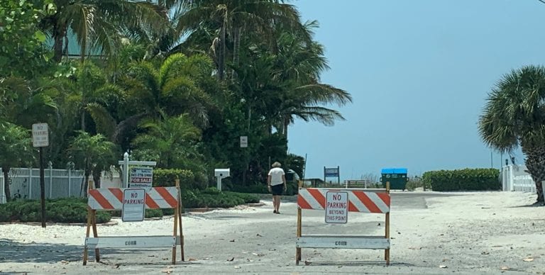Parking remains closed in Holmes Beach