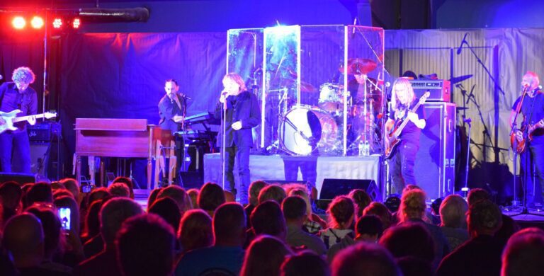 Classic rock icon shares stage with local choir