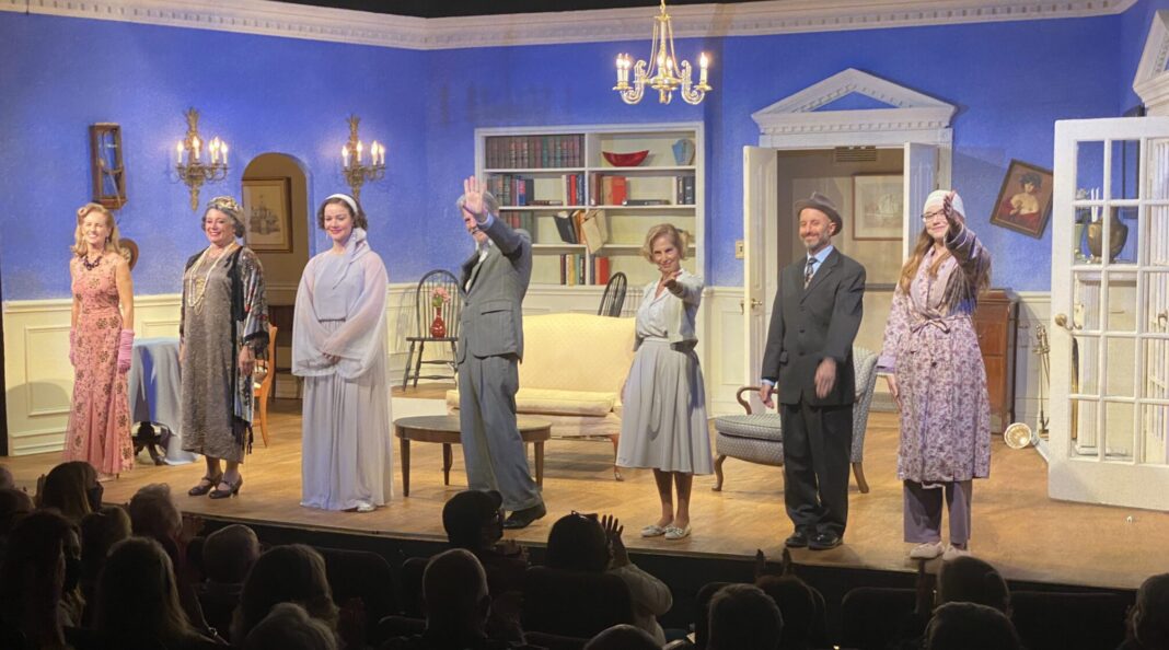 Island Players don’t disappoint with “Blithe Spirit”