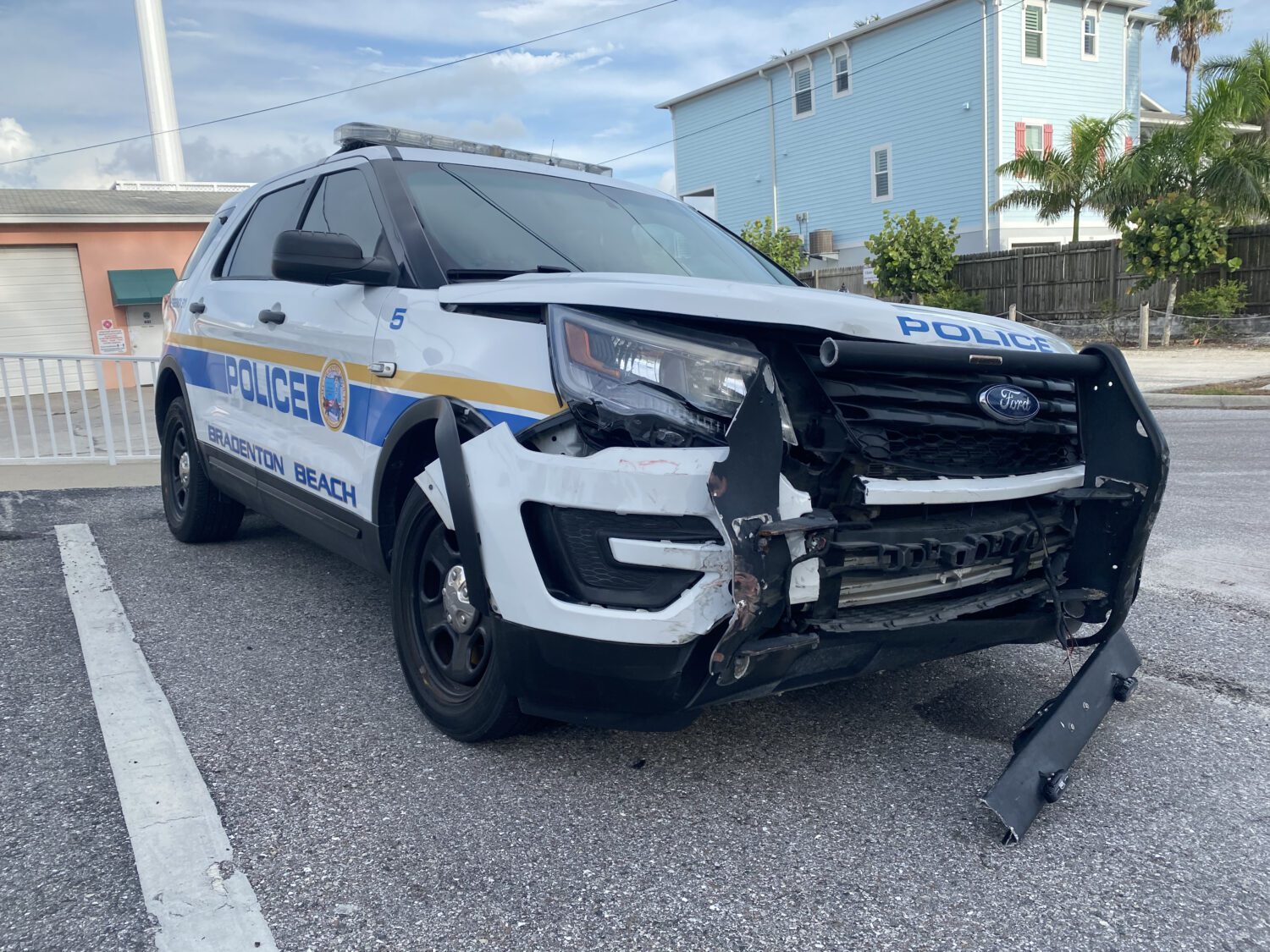 Bradenton police search for stolen cars after fiery crash