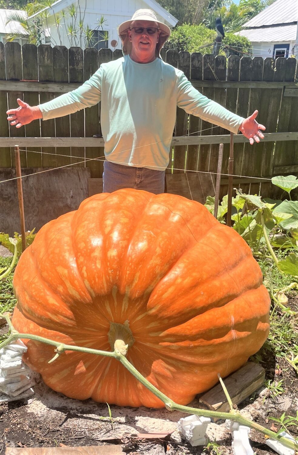 Cortezian breaks state record with backyard pumpkin