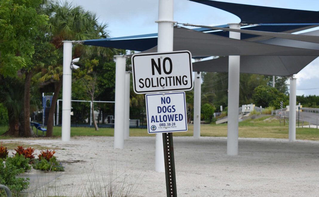 Board suggests allowing dogs in City Pier Park
