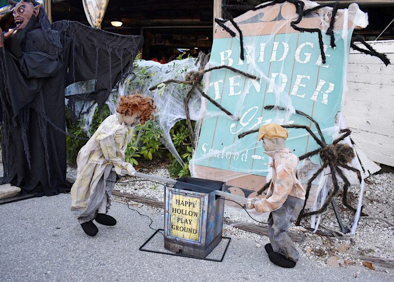 Bridge Tender Inn goes all-in on Halloween