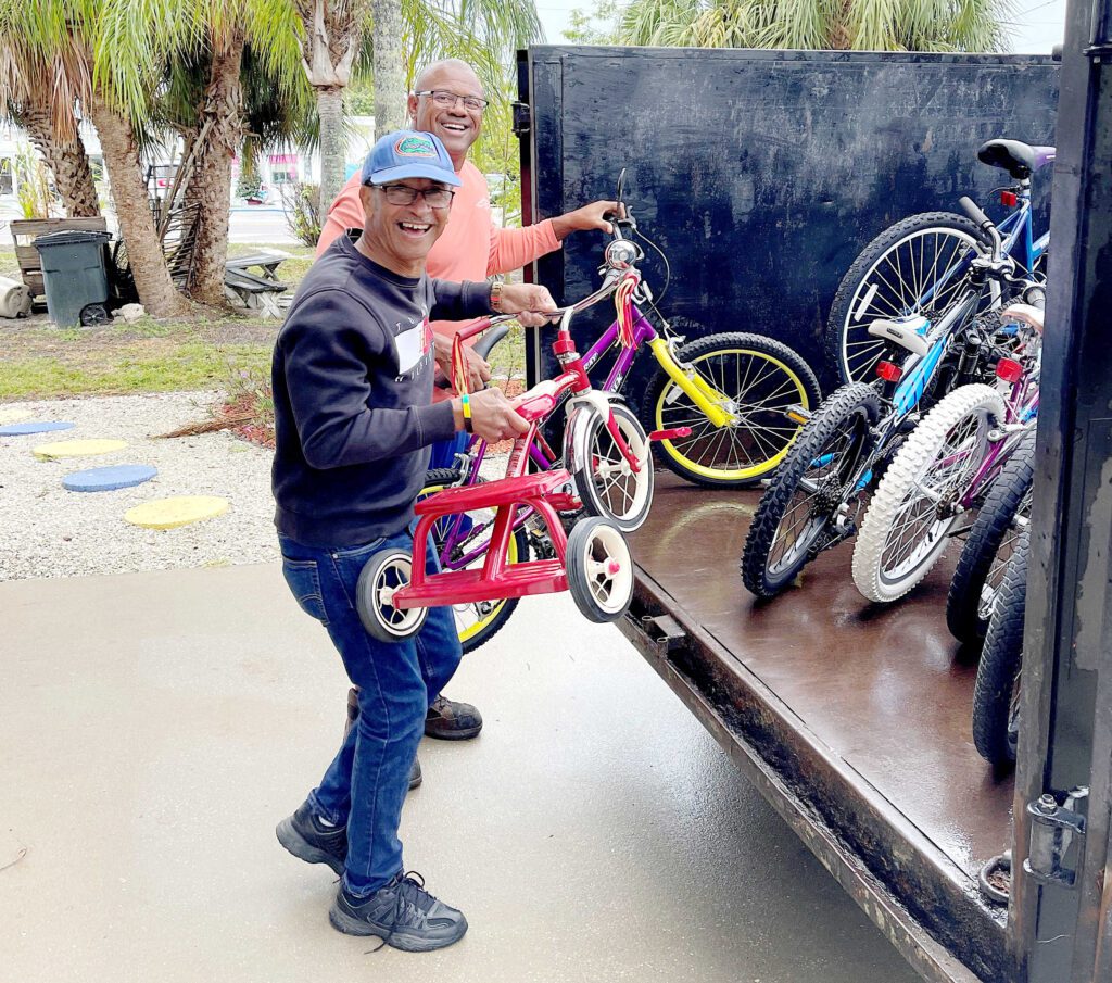 Anna Maria resident provides Christmas bikes