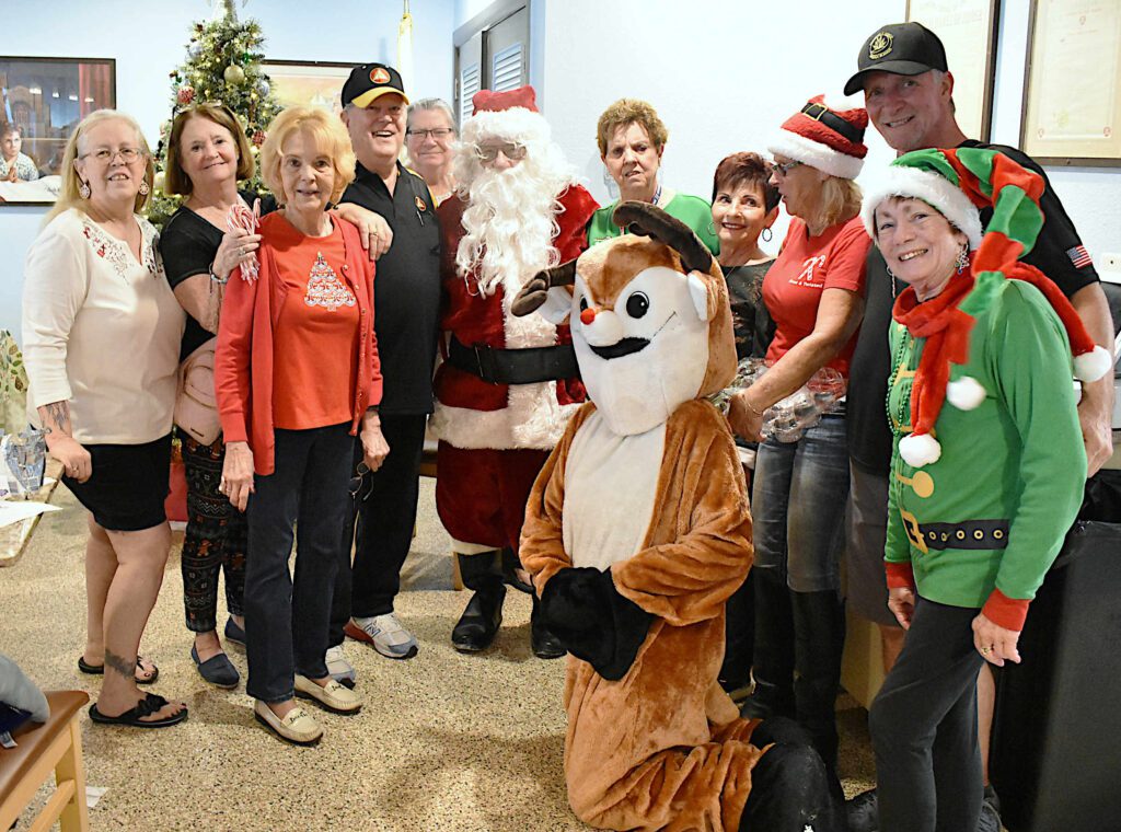 Moose Lodge hosts Christmas party