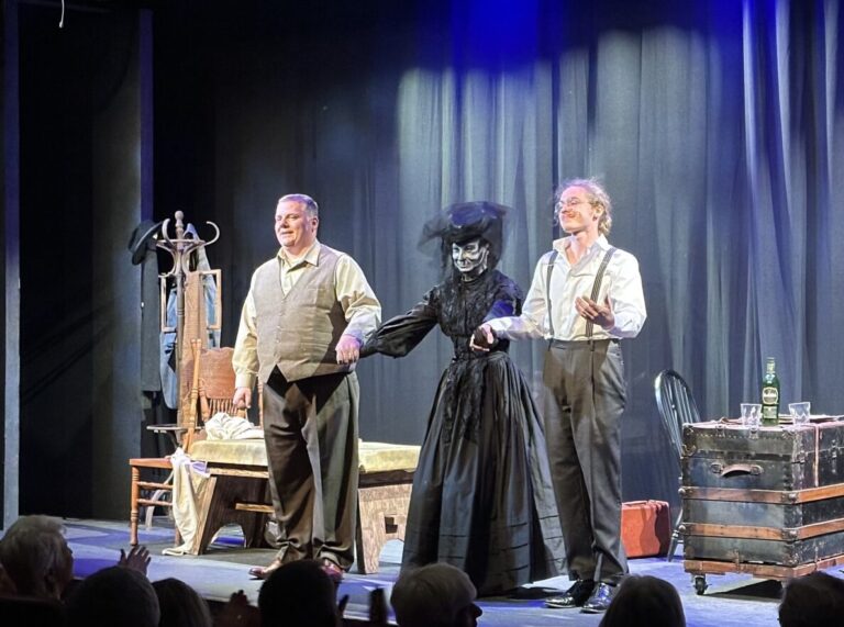 Island Players produce thrilling ‘Woman in Black’