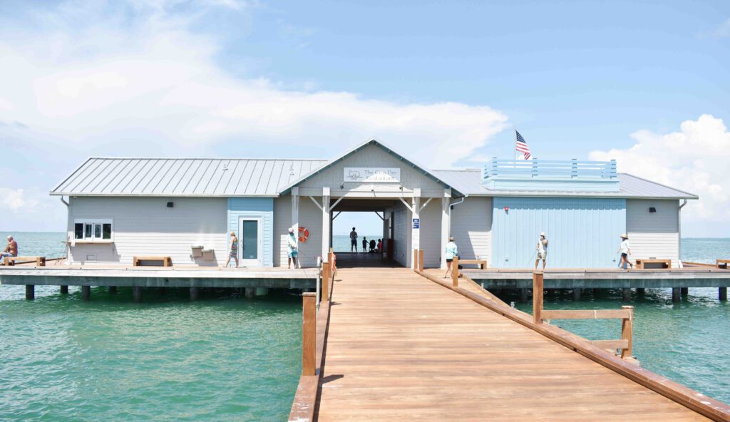 Four bids received for City Pier grill and bait shop