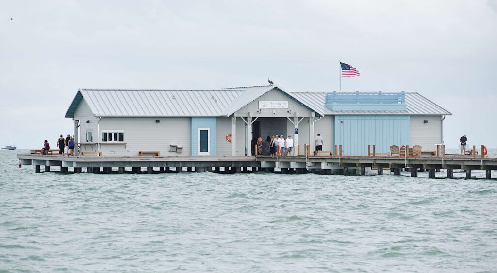 Seymour’s group selected for City Pier grill and bait shop