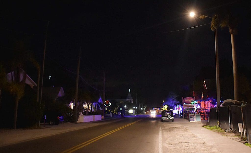 City addressing Pine Avenue streetlight complaint