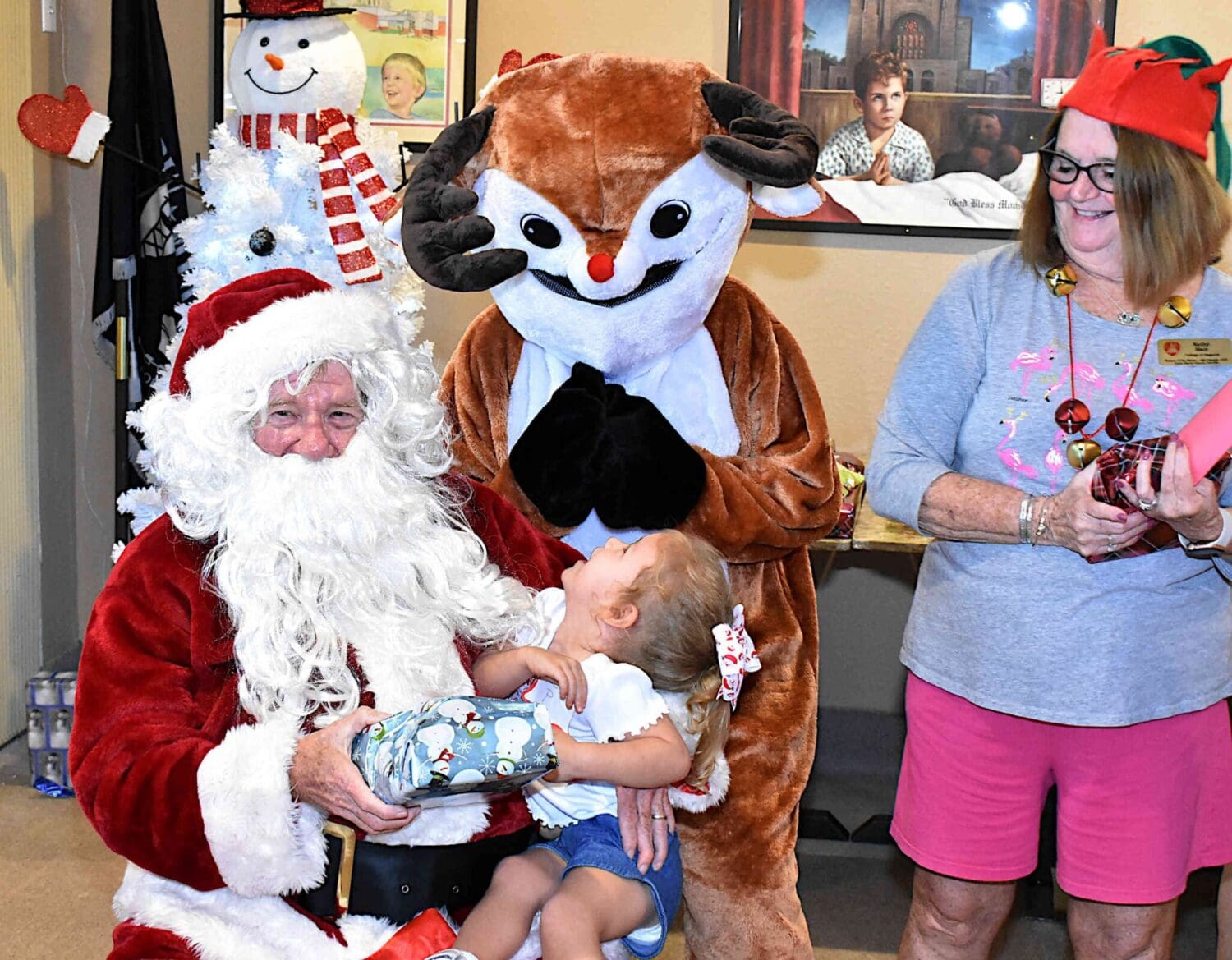 AMI Moose Lodge celebrates Christmas