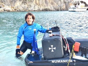 World record seeker stops at Island