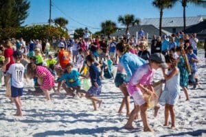 Egg hunt brings hundreds to Anna Maria
