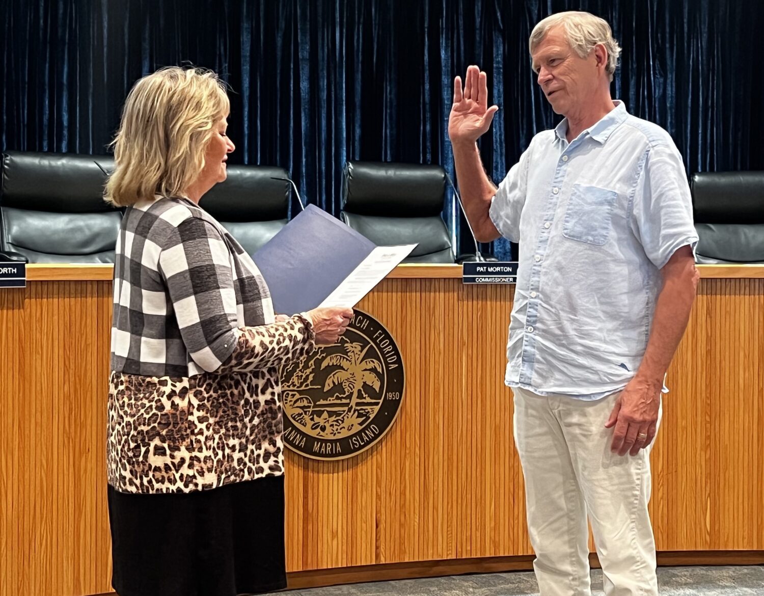 New Holmes Beach commissioners sworn in