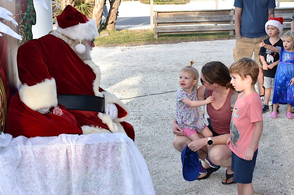 Santa stops in Anna Maria