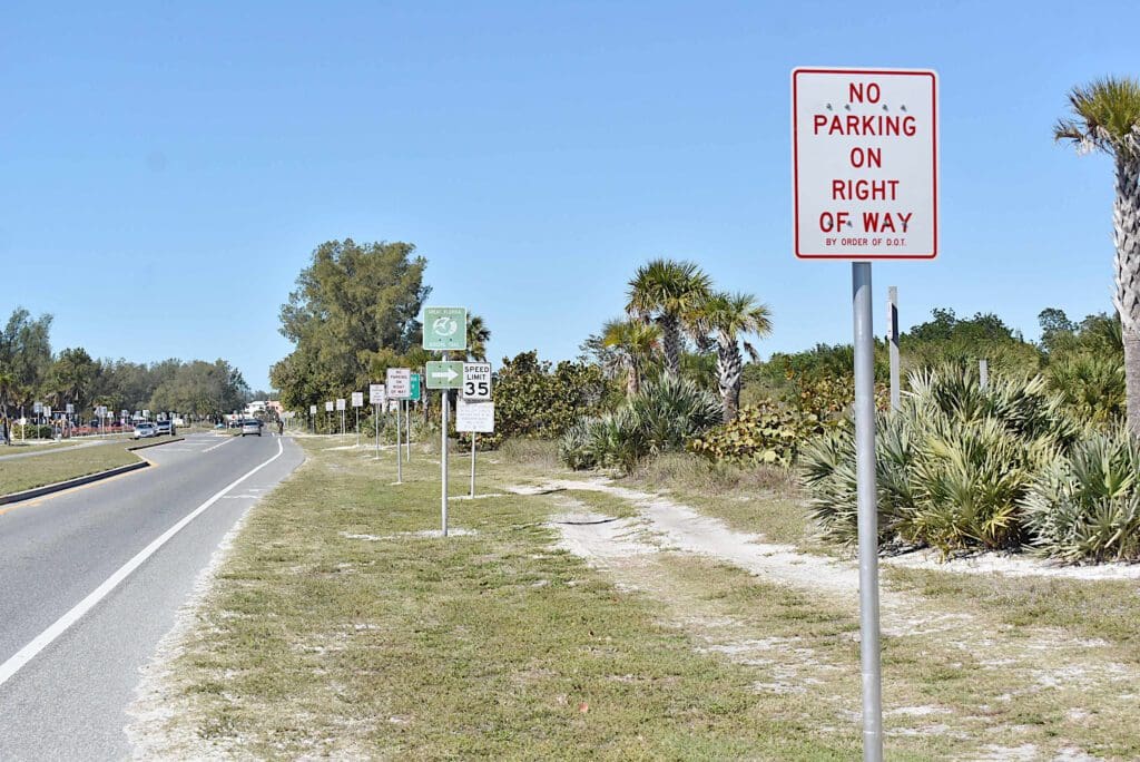 FDOT installs ‘no parking’ signs along Gulf Drive