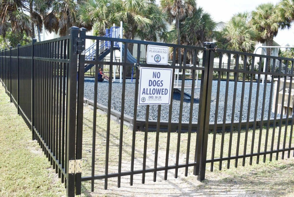 Commission discusses dogs at City Pier Park