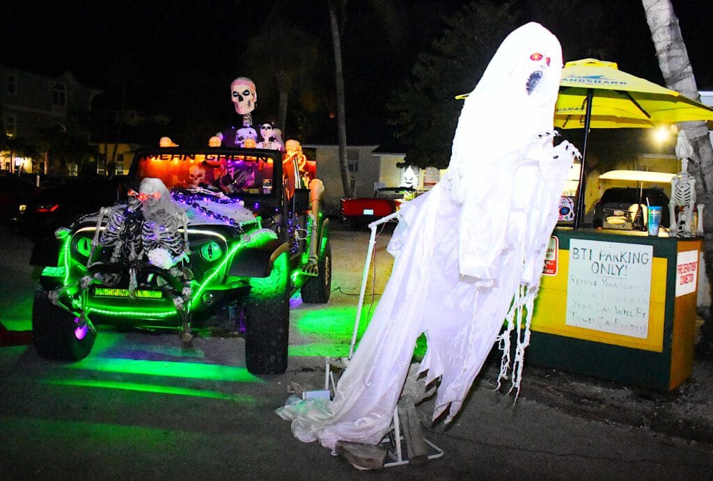 Bridge Tender Inn goes all-in on Halloween