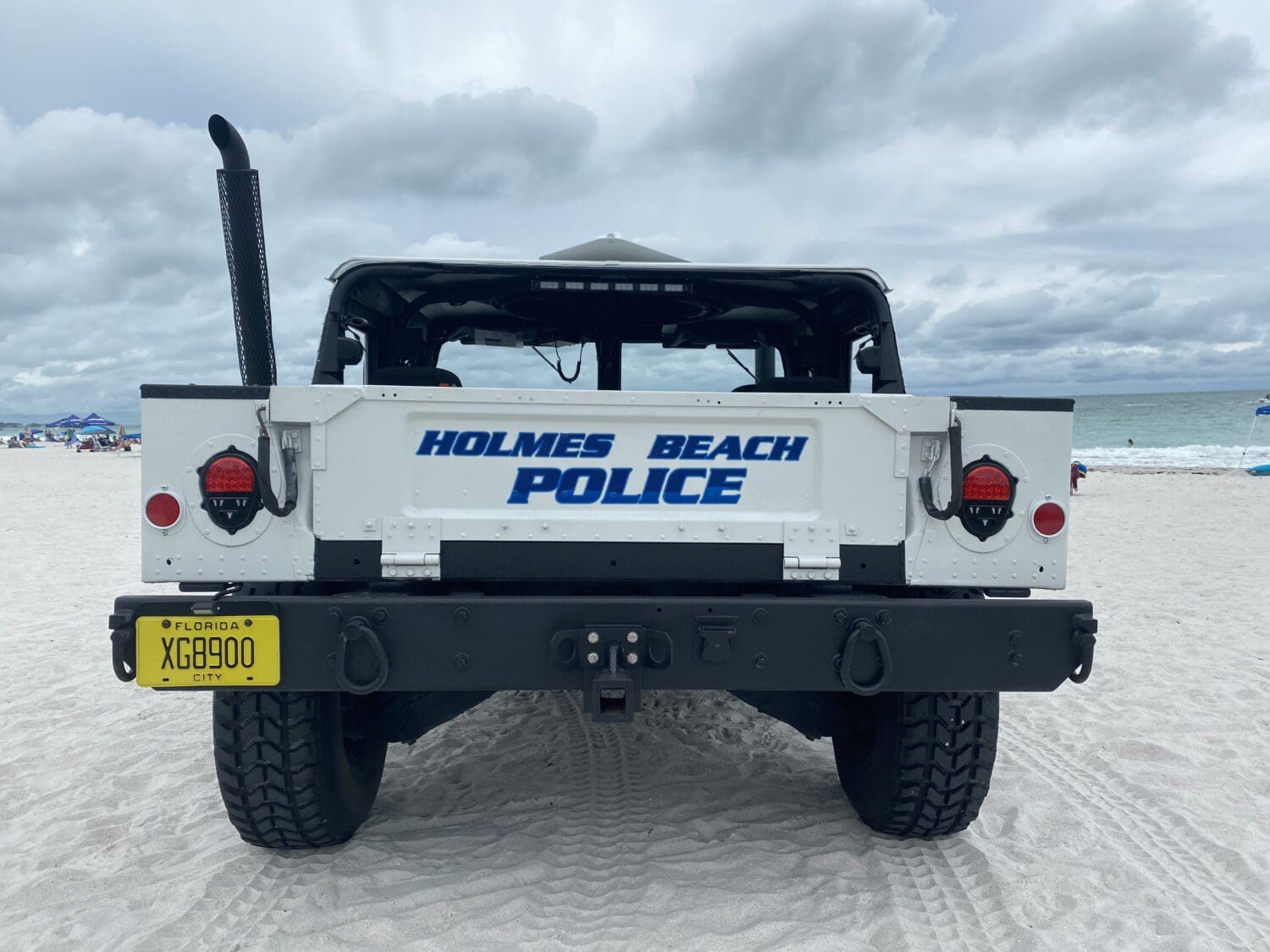 Holmes Beach officer assaulted by suspect