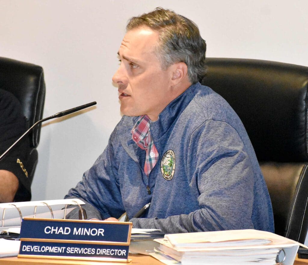 Holmes Beach amending sign ordinance