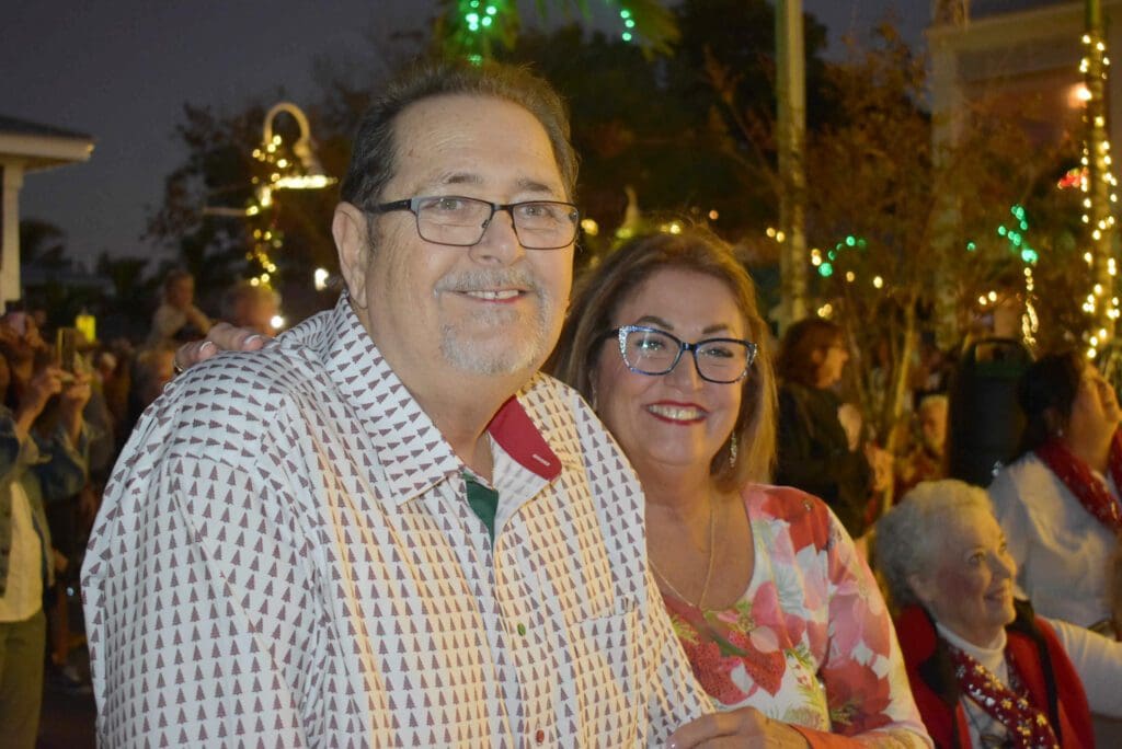Christmas tree lights up Bridge Street