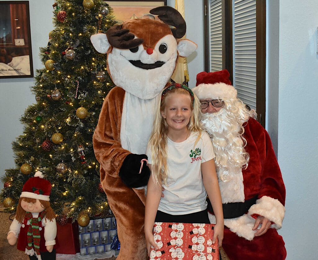 Moose Lodge hosts Christmas party