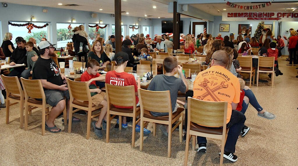 Moose Lodge hosts Christmas party