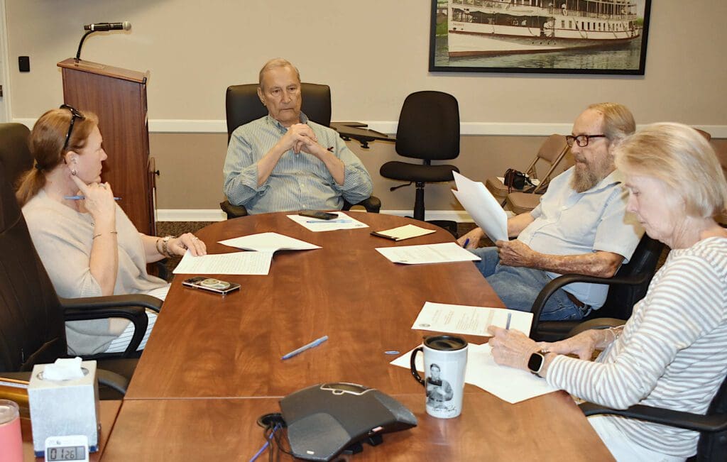 Garden Club named Distinguished Citizens of the Year