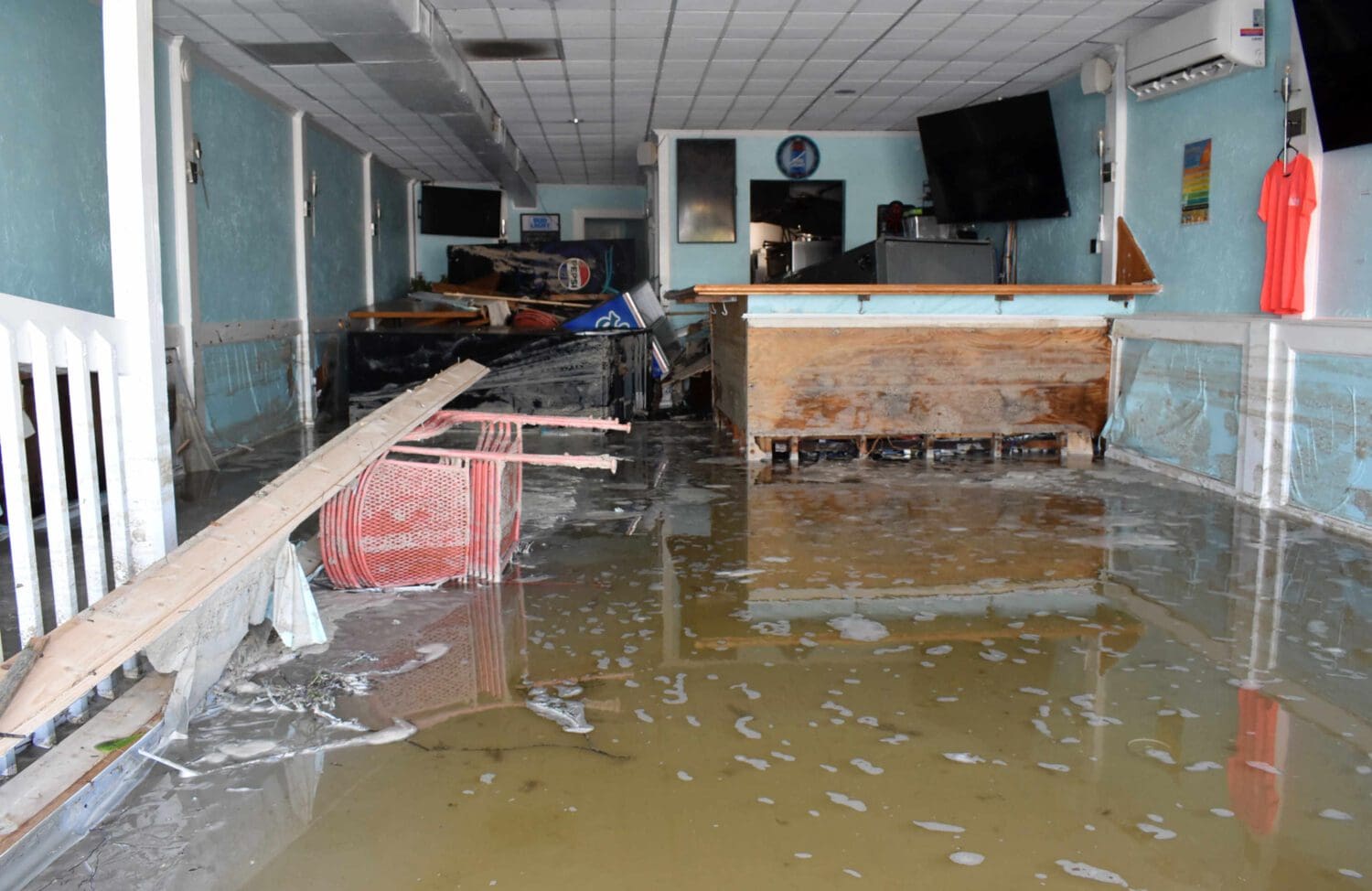 Hurricane recovery underway on Anna Maria Island