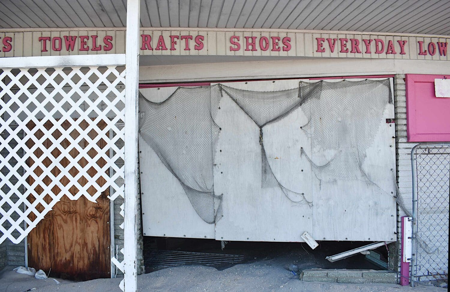 Hurricane recovery underway on Anna Maria Island