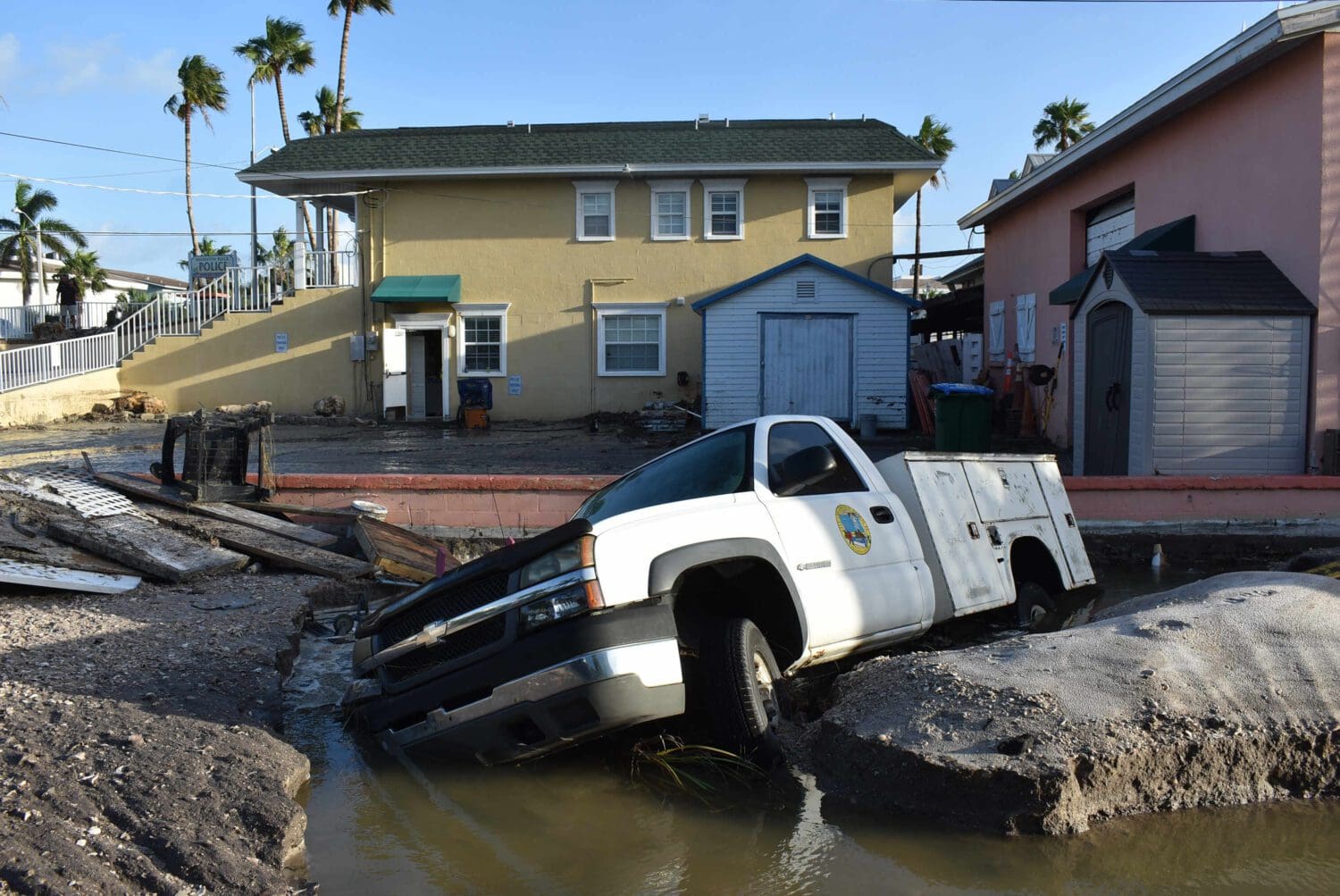 Hurricane recovery underway on Anna Maria Island