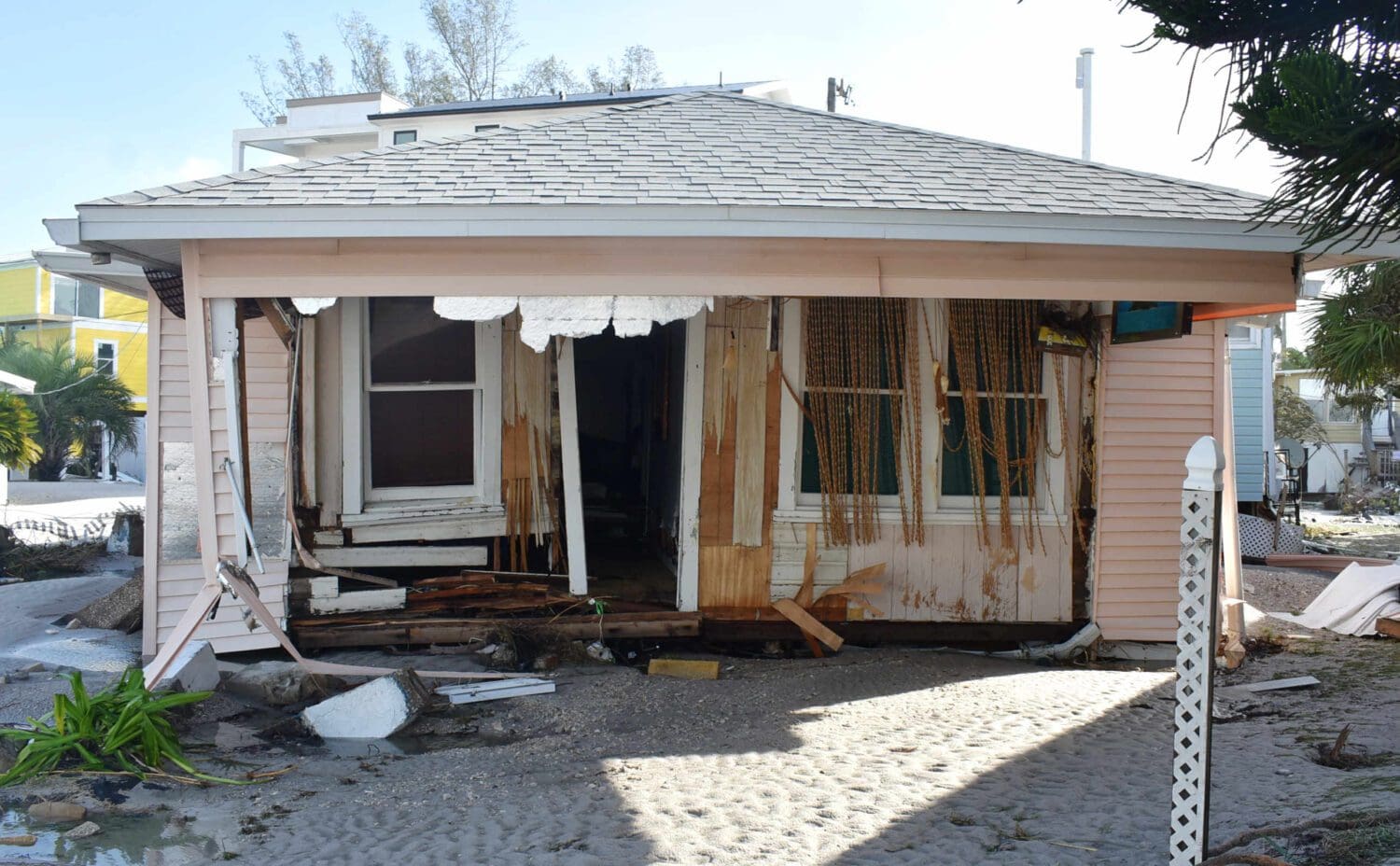 Hurricane recovery underway on Anna Maria Island