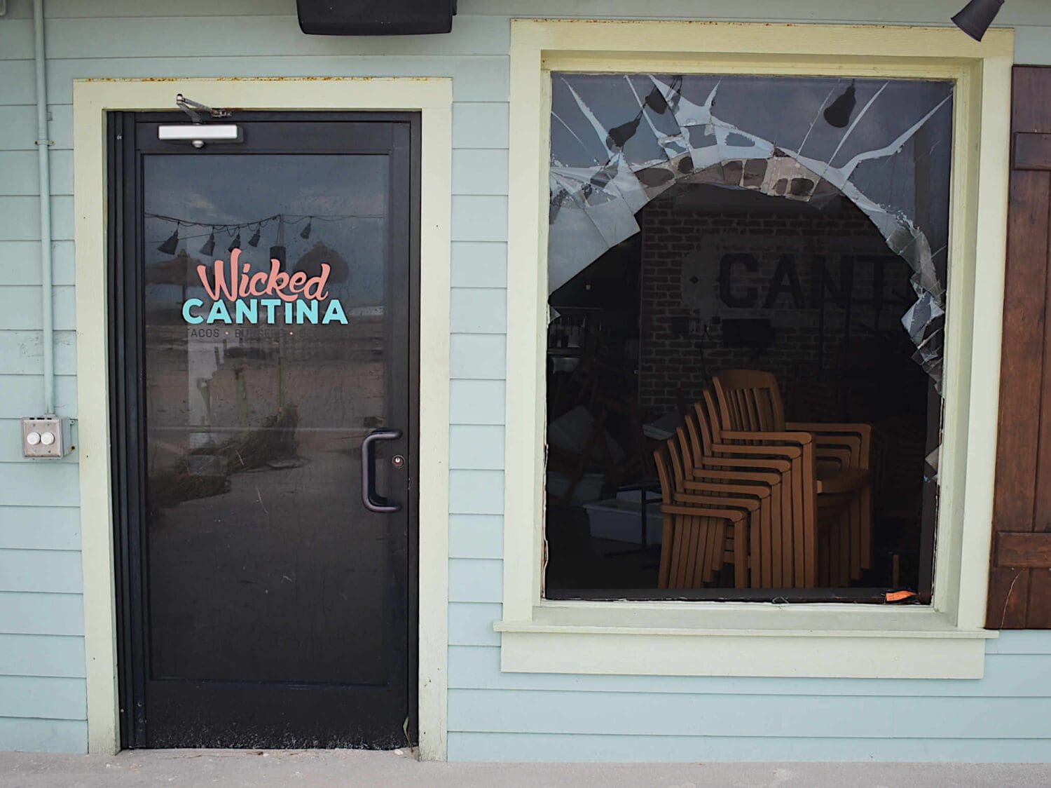 Hurricane recovery underway on Anna Maria Island