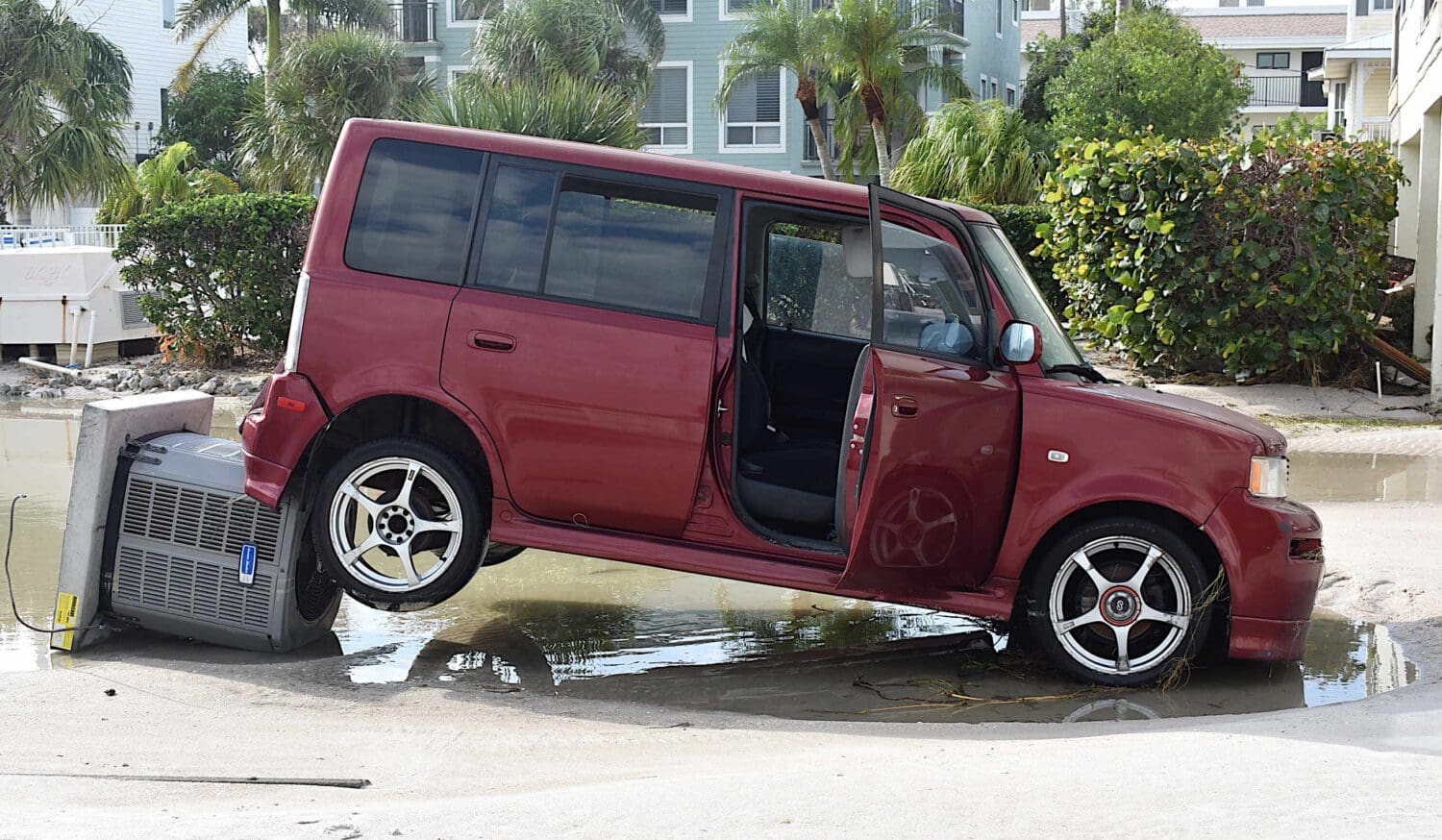 Hurricane recovery underway on Anna Maria Island
