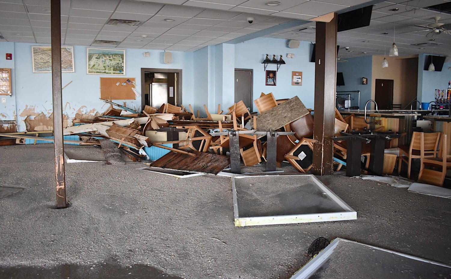 Hurricane recovery underway on Anna Maria Island