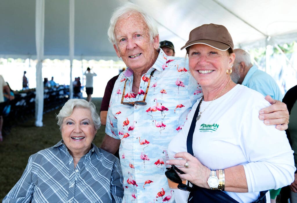 Island community gives thanks together