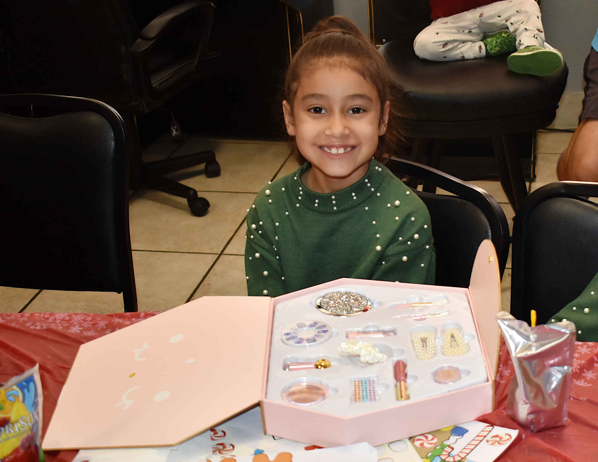 Moose lodges host Christmas party for kids